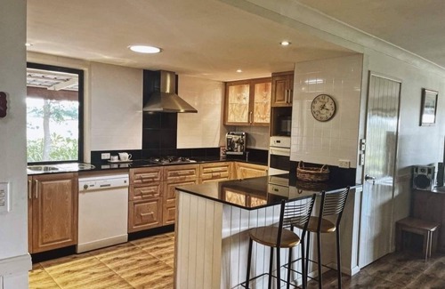 Palen Creek Maison | Hilltop Hideaway, secluded Spa, Pool table, 20min from Flannigans