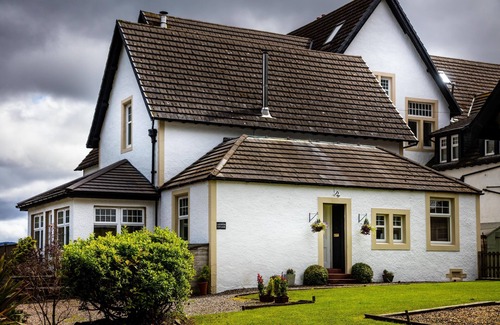 Stronachlachar Cottage | Lochside Cottage, au bord de l'eau, les animaux de compagnie, au cœur du parc national du Loch Lomond