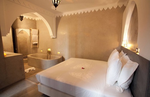 Zaouia Sidi Rhalem Lit Et Petit-Déjeuner | Cosy Riad Guest house with Plunge pool and a view of the Atlas mountain