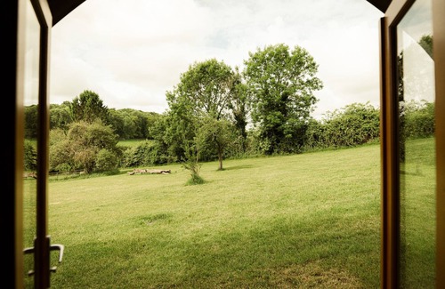 Alton Cabine | Cosy Rural Cabin With Ensuite