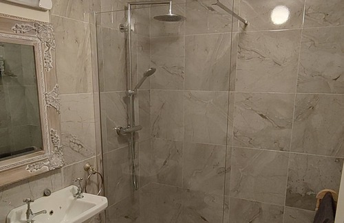 Ventry Cottage | Cosy seaside, rural heritage cottage