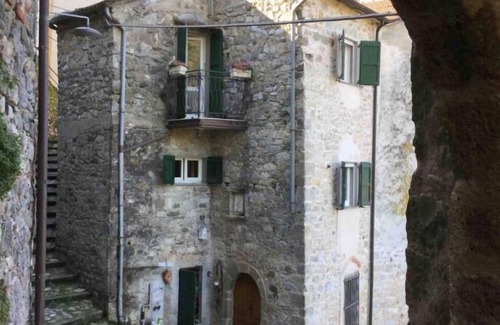 Maglietola Maison | Cosy stone cottage near spa-town of Equi terme also drivable 40min cinque 5terre