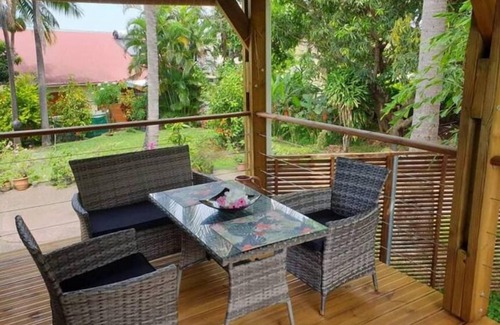 Saint-Louis Appartement | Studio cosy dans grand jardin arboré, terrasse avec jaccuzi