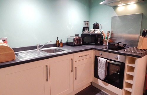 Hinton Appartement | Cosy studio with open fire, perfectly located for visiting Bristol and Bath