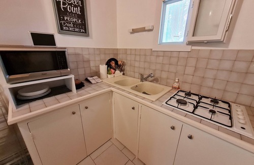 Bollene Appartement | Cosy studio with pool