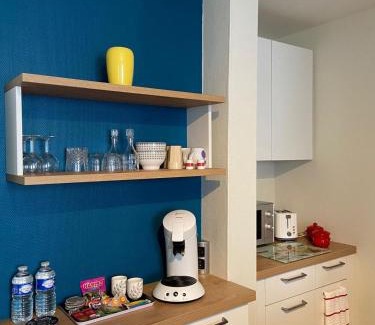 Chateau-Renault Appartement | Cosy T1 ! Proche commerces et axes routiers