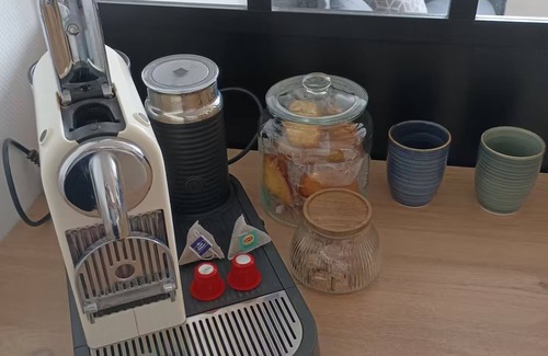 Beauvais Appartement | Cosy T2 apartment Hyper Centre Place Jeanne Hachette NEAR AIRPORT AND SNCF STATION