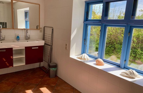 Bresewitz Maison | Cosy thatched house near Zingst, unobstructed view of Bodden and Sunset