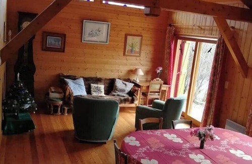 Foncine-le-Bas Maison | Chaleureux Gîte Traditionnel de Caractère