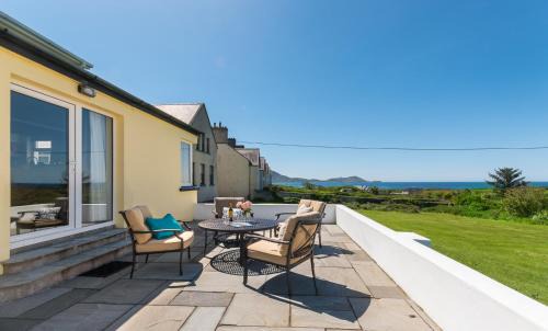 Beenbane Maison | Cosy two bedroom cottage in Waterville with sea views