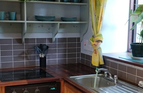 Tuamgraney Maison | Cosy two bedroom lodge on the edge of Raheen Woods