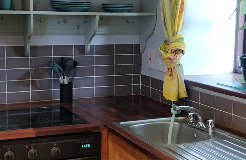 Tuamgraney Maison | Cosy two bedroom lodge on the edge of Raheen Woods