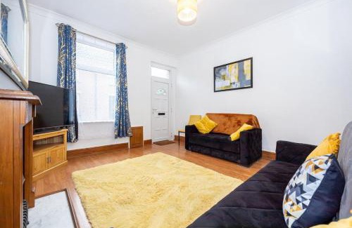 Blackburn Maison | Cosy Two bedroom Terrace Blackburn