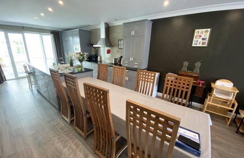 Heers Maison | Cosy Vacation Home for 8 Persons