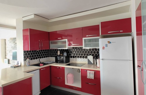 Kusadasi City Centre Appartement | Cosy Waterfront apartment in the city center with sea view