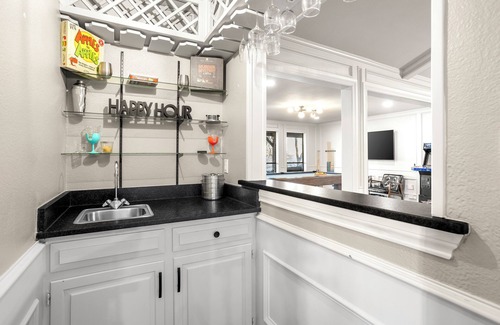 Rowlett Maison | Cosy Waterfront Home