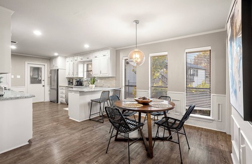 Rowlett Maison | Cosy Waterfront Home