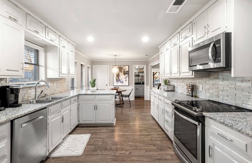 Rowlett Maison | Cosy Waterfront Home