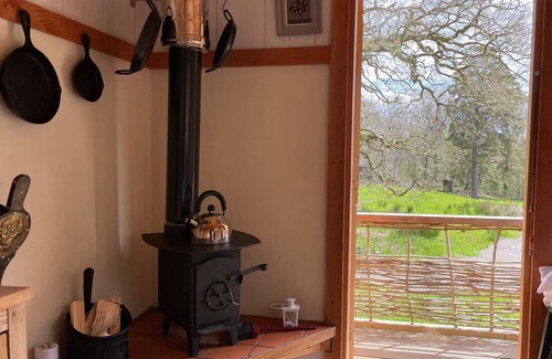 Saint John's Town of Dalry Location De VR | Cosy Woodland off Grid Shepherds Hut - Hazel