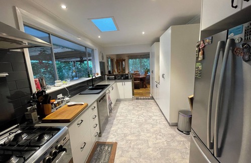 East Warburton Maison | Cosy Yarra valley home, close to everything Warburton has to offer!