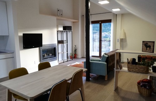 Gavin Maison | Cotefablo House. Sorrosal accommodation. Gavín (Biescas)