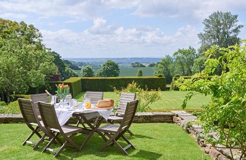 Dursley Maison | Le magnifique manoir Stinchcombe Edge de Cotswold avec court de tennis peut accueillir 26 personnes