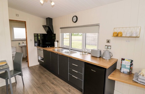 Bretforton Cottage | COTSWOLD VIEW 3, romantic, character holiday cottage in Honeybourne