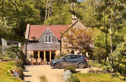 Combe Hay Maison | Cotswolds AoNB Cottage- Modern Renovation- Sleeps8