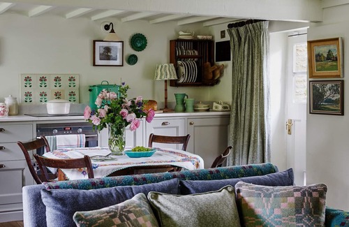 Southrop Cottage | Cotswolds Escape - Gorgeous Cottage With Spectacular Gardens