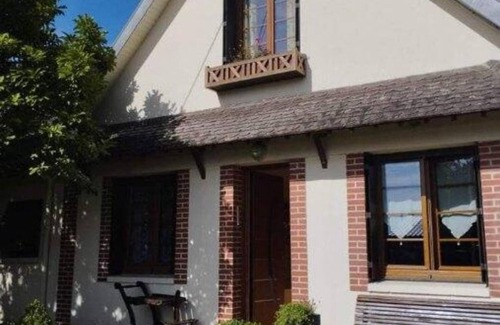 Saint-Nicolas-d'Aliermont Maison | Maison 'Le Clos D'aval Le Paulownia' avec terrasse privée, jardin privé et Wi-Fi