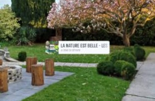 Saint-Nicolas-d'Aliermont Maison | Maison 'Le Clos D'aval Le Paulownia' avec terrasse privée, jardin privé et Wi-Fi