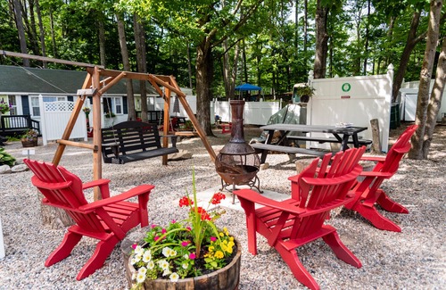 Wolfeboro Cottage | Cottage 1-2 - Year Round Pet Friendly - 2 Bedroom / 1 Bath End Unit