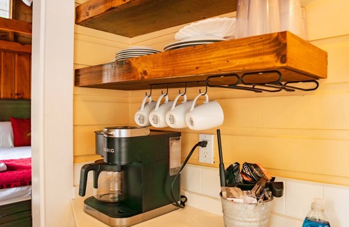 Wolfeboro Cottage | Cottage 10 - 1 Bedroom w/ Loft / 1 Bath
