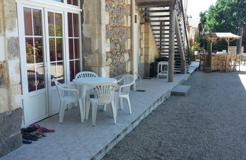 Clairac Appartement | Gîte T2 avec terrasse et Piscine partagée dans l'Orangerie du Château Marith