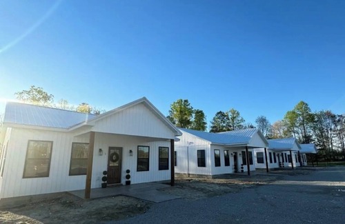 Farmers Maison | Cottage #2 at MeadowView!