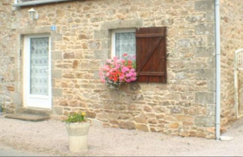 Plounevez-Moedec Maison | Gite 2 places plus un enfant