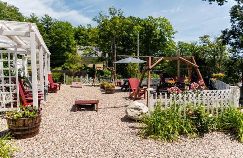 Wolfeboro Appartement | Cottage 4 - 1 Bed w/Loft/1 Bath & Courtyard