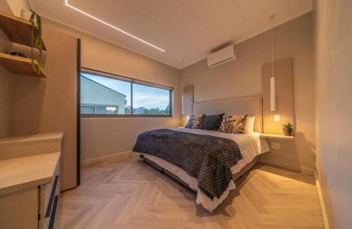Simondium Chalet De Ski | Cottage 5 - Leo Sky Farm