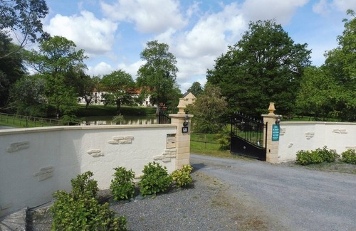 Cartigny l'Epinay Cottage | Gîte 6 personnes avec piscine intérieure ,étang de pêche,plages du débarquement