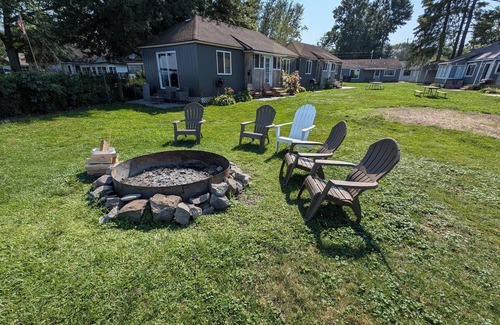 Stow Cottage | Cottage #7 - Lakefront Cozy Cottage with 1 bedroom in Charming Stow, NY