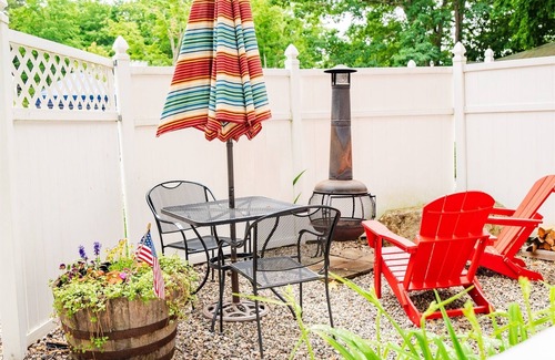Wolfeboro Cottage | Cottage 7 - Year Round - Pet Friendly - Stand Alone 1 Bedroom / 1 Bath