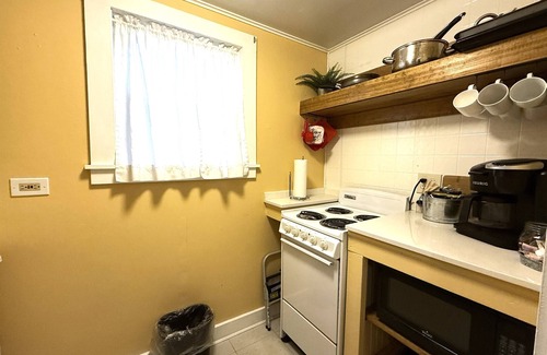 Wolfeboro Cottage | Cottage 8-9 - Year Round - Pet Friendly - Stand Alone 2 Bedroom / 2 Bath