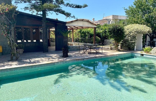 Panza Appartement | "Cottage Africa" with terrace, swimming pool and thermal whirlpool