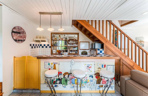 Pont-Saint-Esprit Maison | Cottage 'Atelier De Fernand - Mas Des Iles' with Private Terrace, Shared Garden and Wi-Fi