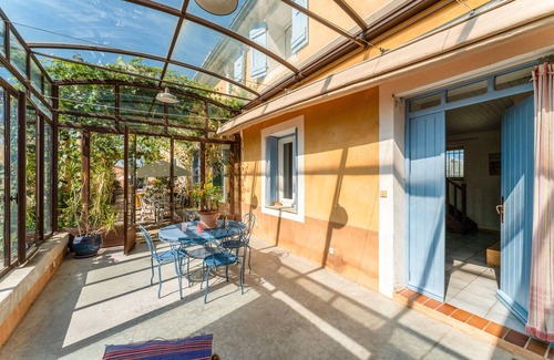 Pont-Saint-Esprit Maison | Cottage 'Atelier De Fernand - Mas Des Iles' with Private Terrace, Shared Garden and Wi-Fi