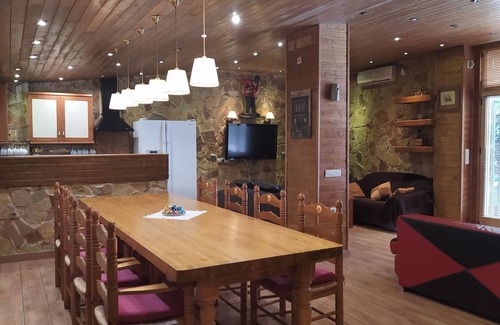 Biar Chalet De Ski | OFFRE JULIO-AOÛT Villa avec piscine privée et jardin