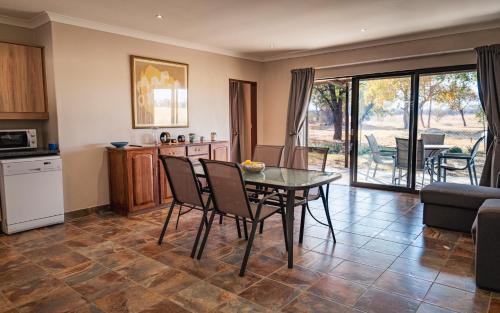Leeupoort Chalet De Ski | Cottage, BelaBela near Mabula, Zebula & Mabalingwe