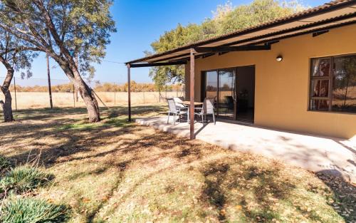 Leeupoort Chalet De Ski | Cottage, BelaBela near Mabula, Zebula & Mabalingwe