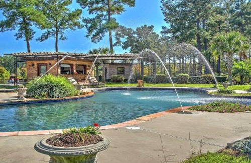 Ridgeway Maison | Cottage by the Pond on Gorgeous Expansive Estate