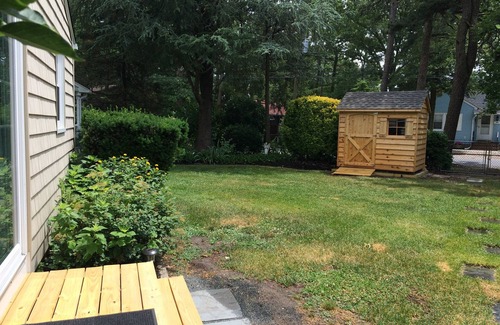 Cedarcroft Cottage | Cottage By The Shore